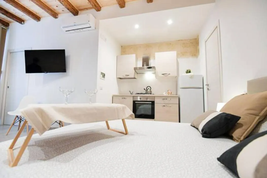 Urban Flat Bonazzi38 - Timesrl Apartments Bari